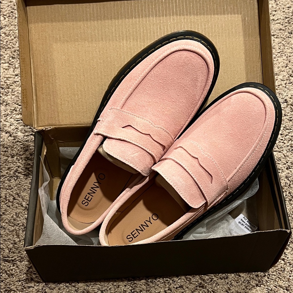 Brand new in box Women's Pink Loafers size 8.5